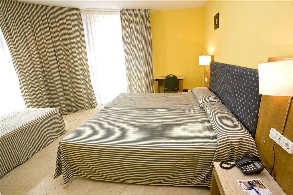 Iraipe Logrono Hotel Exteriör bild